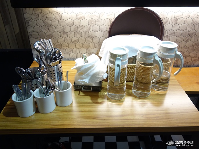【台北大安】Cross Cafe克勞斯咖啡店/東區咖啡館/wifi 插座 【台北大安】Cross Cafe克勞斯咖啡店/東區咖啡館/wifi 插座