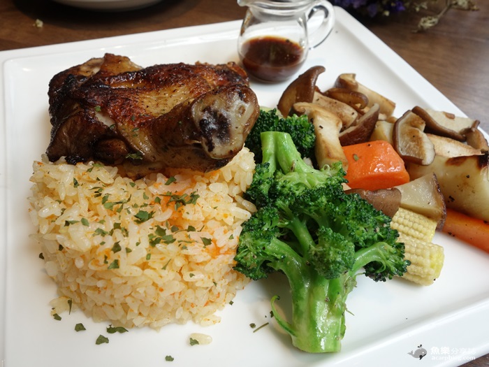 【台北大安】Cross Cafe克勞斯咖啡店/東區咖啡館/wifi 插座 【台北大安】Cross Cafe克勞斯咖啡店/東區咖啡館/wifi 插座
