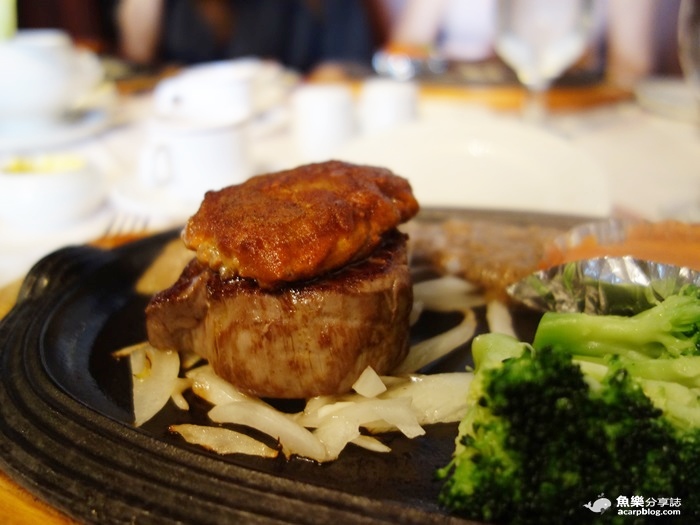 【台北大安】紅屋牛排 忠孝店 東區美食 【台北大安】紅屋牛排 忠孝店 東區美食