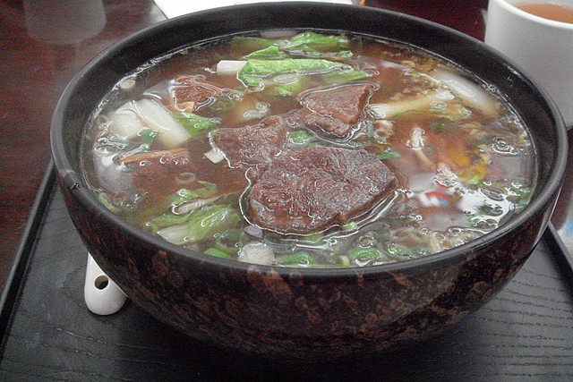 量身訂做的牛肉麵~牛爸爸 @魚樂分享誌