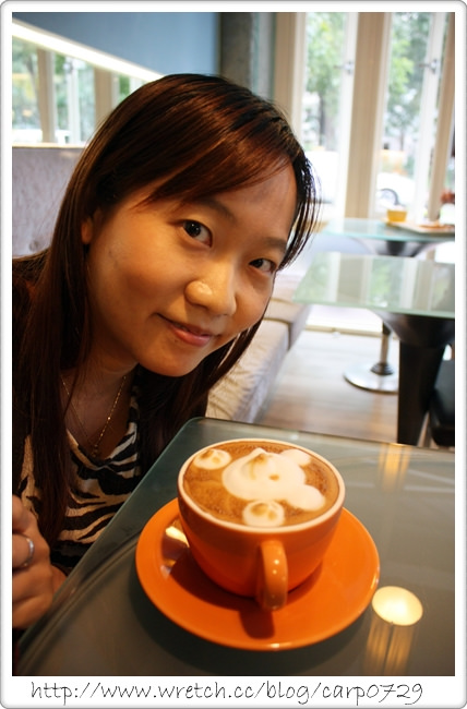 【台中西區】52 cafe~立體小熊拉花拿鐵 @魚樂分享誌