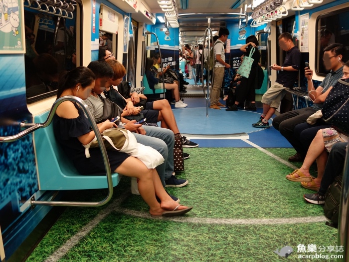 世大運彩繪列車 捷運車廂游泳池清涼泡腳(班車時刻表)
