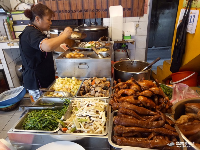 【新北三重】光興街腿庫飯/豬腳飯/三重美食小吃