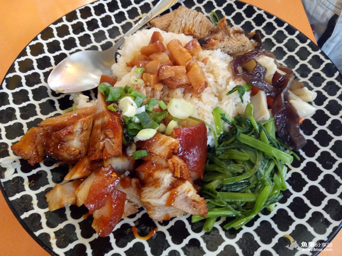 【新北三重】光興街腿庫飯/豬腳飯/三重美食小吃