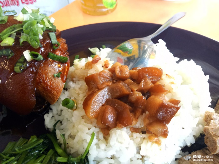【新北三重】光興街腿庫飯/豬腳飯/三重美食小吃
