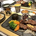 即時熱門文章：【台北松山】很牛炭燒牛排 台北東興店│350度熱石DIY煎牛排│自助吧小菜 湯品 鮮榨純柳橙汁 冰淇淋無限供應
