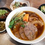 即時熱門文章：【台北大安】牛莊園牛肉麵 Manor Beef｜清燉蔬果湯頭｜上班族美味小確幸